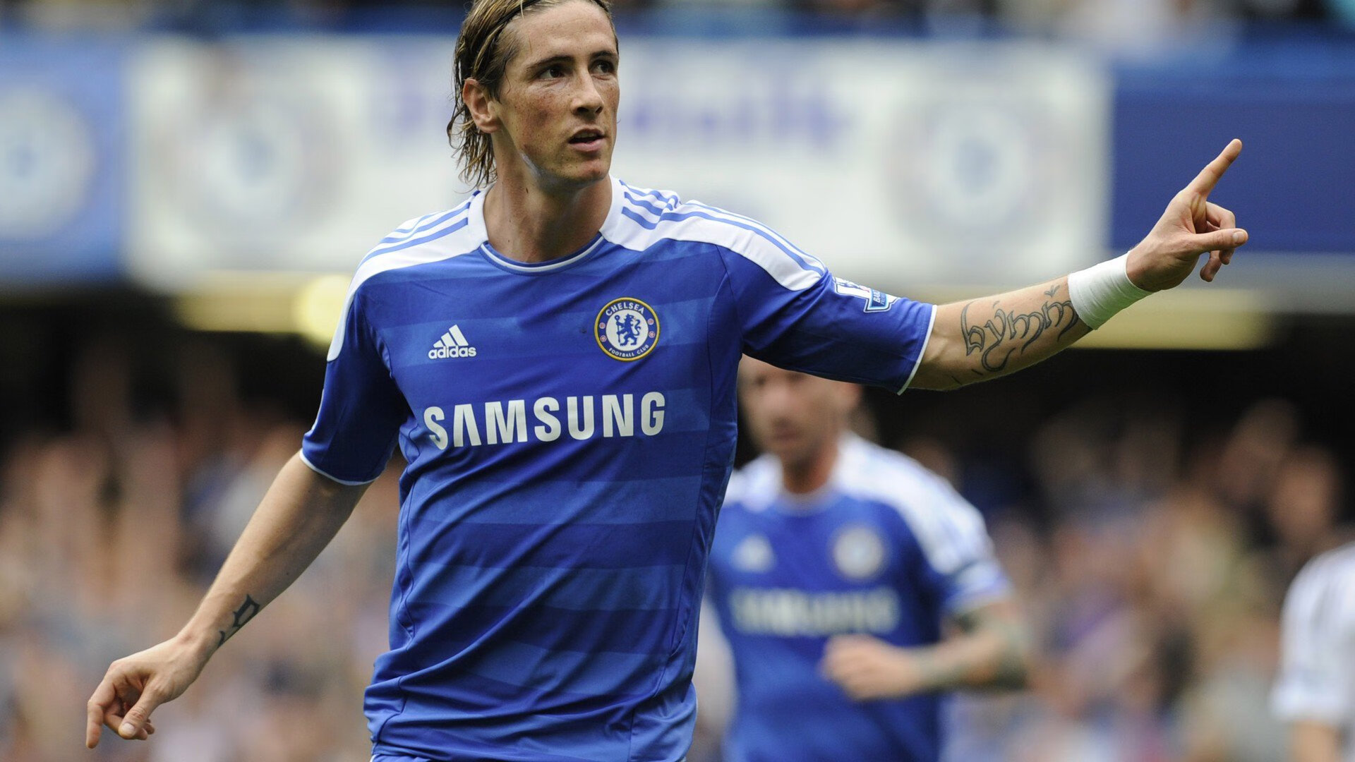 乐鱼体育地址-五大联赛球队是否在体能瓶颈期压缩中场布局，五大联赛球场容量排名